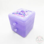 Organizador con sus compartimientos cerrados.